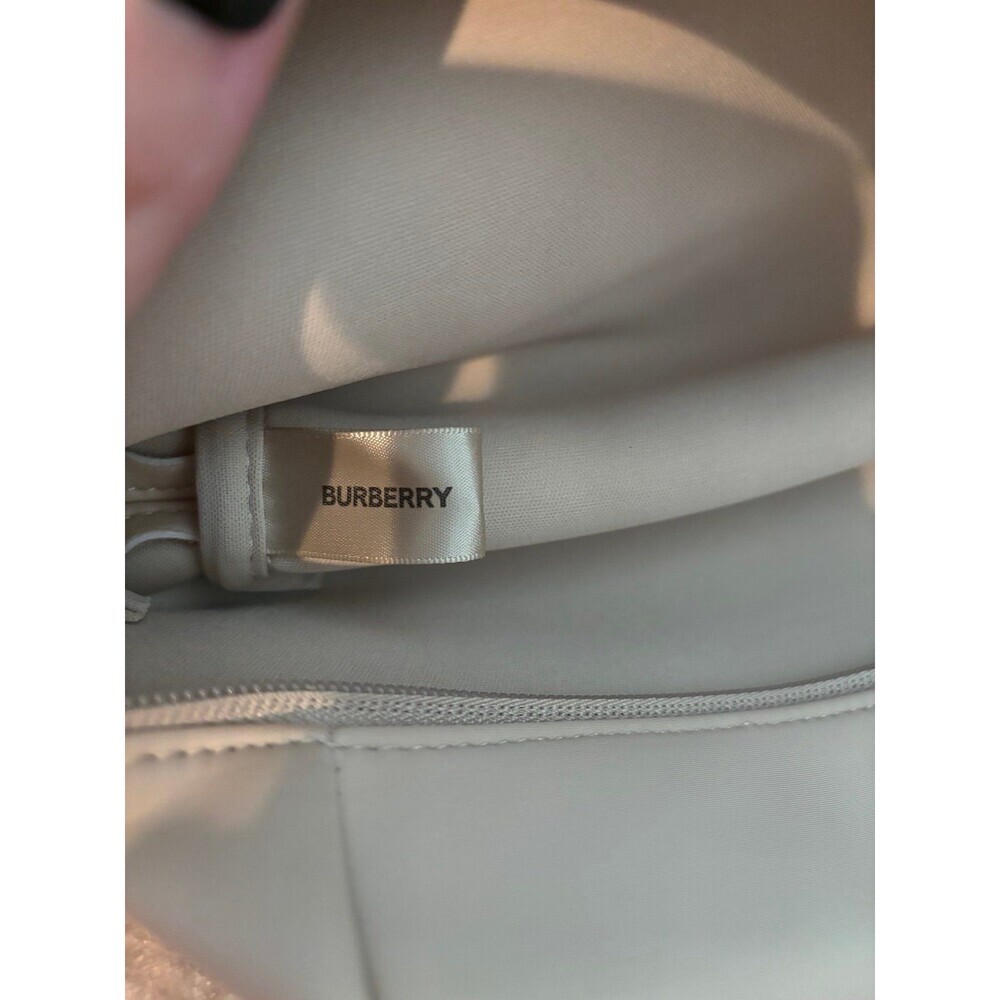 Burberry cosmetics pouch - Picture 5 of 5